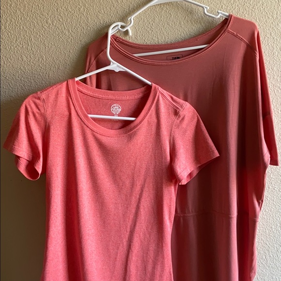 The North Face Top - Picture 12 of 12